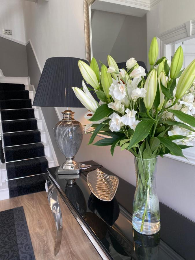 The Maureen Suite Llandudno Buitenkant foto